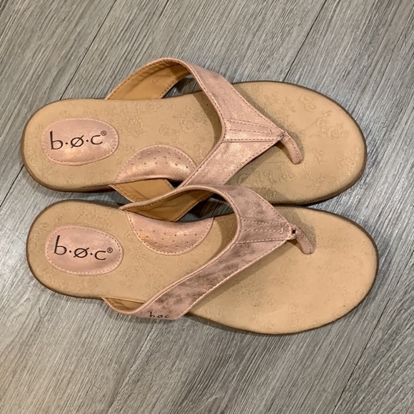 BOC Pink & Gold Vegan Leather Thong Style Sandals size 9 - Picture 2 of 8